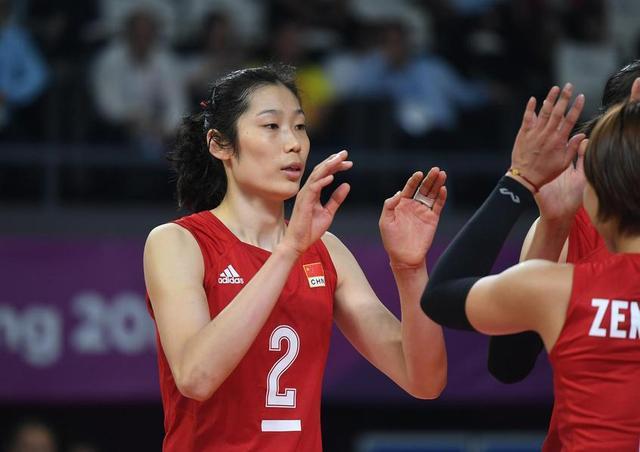 加拿大女子排球队力克对手夺金牌 加拿大女子排球队力克对手夺金牌