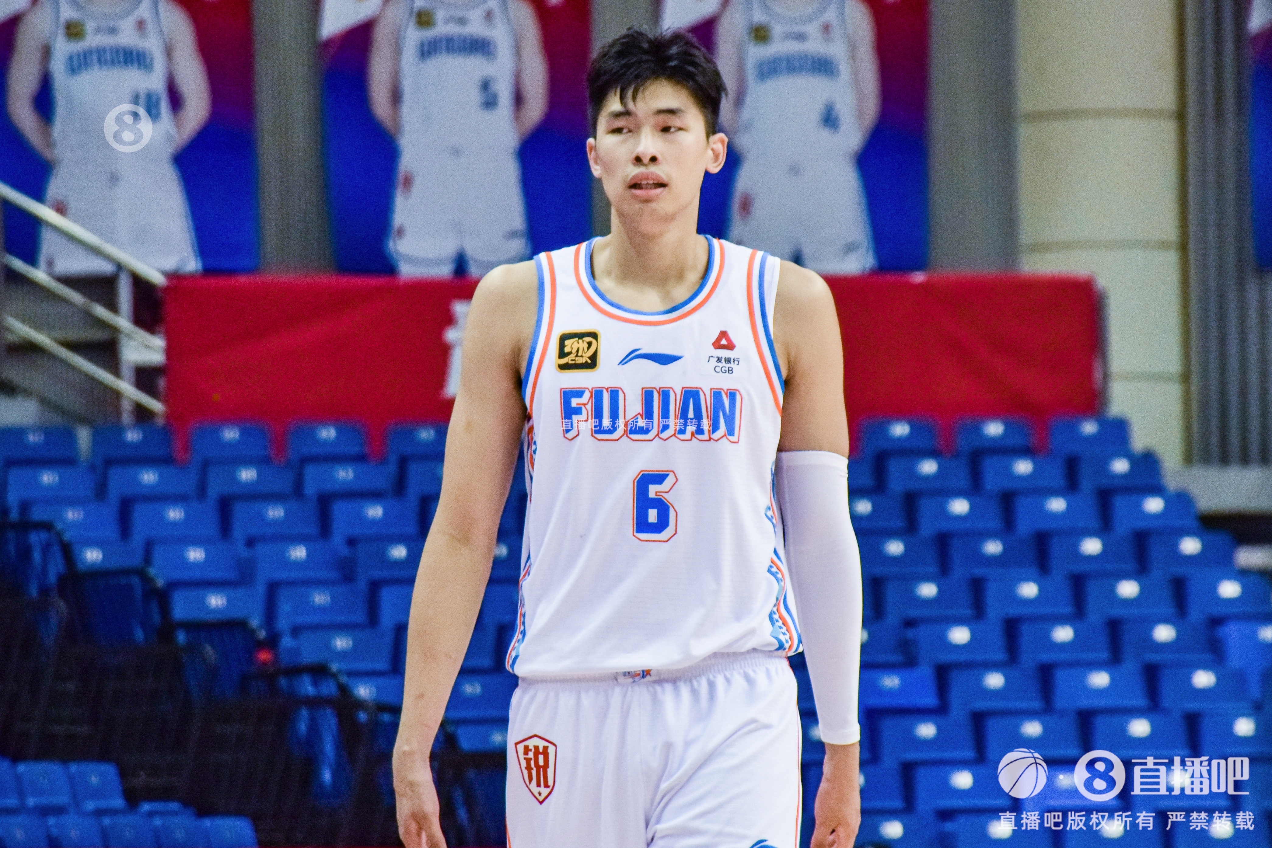 福建队意外失利，球队回顾比赛，总结经验