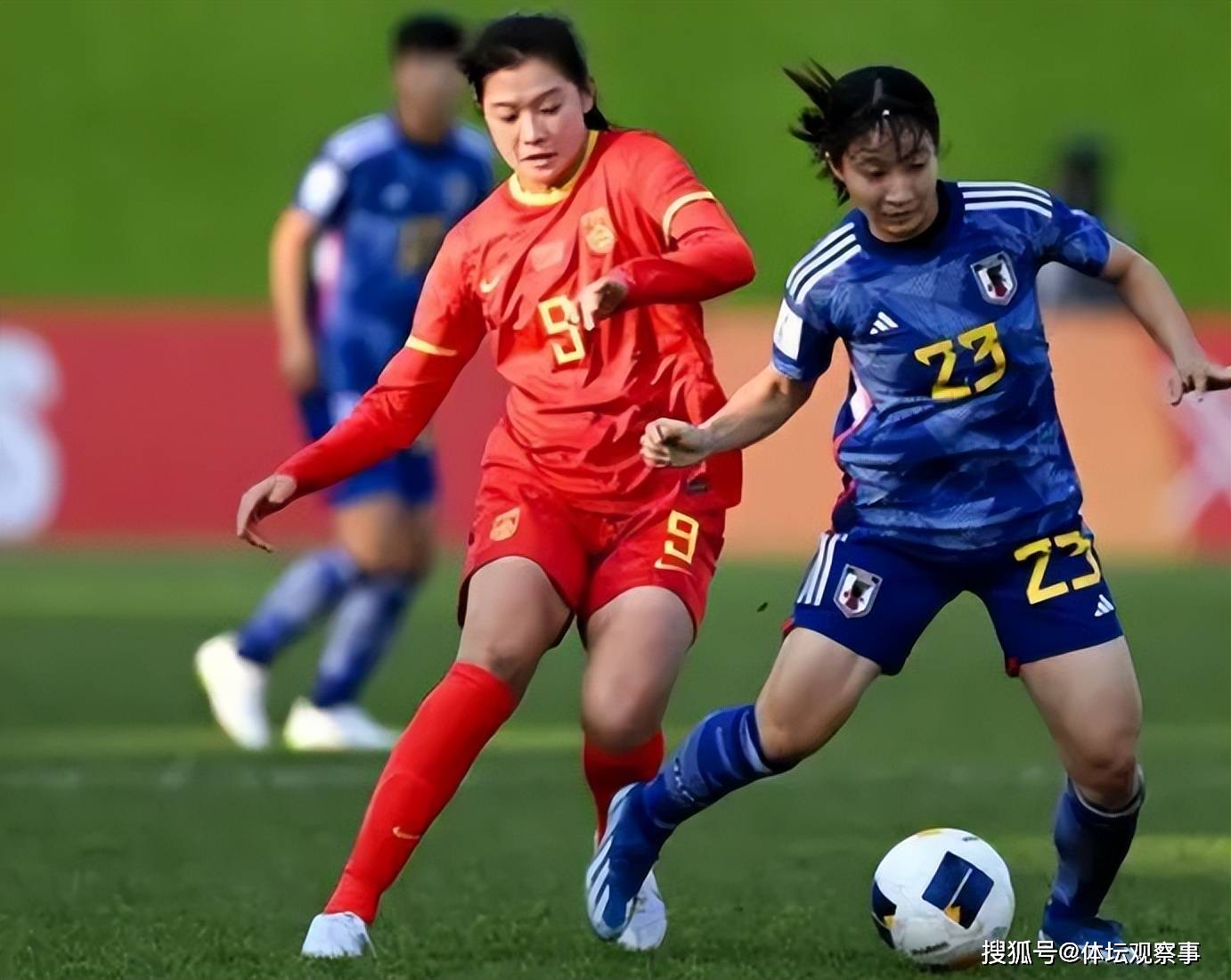 日本队在女足亚洲杯中夺冠