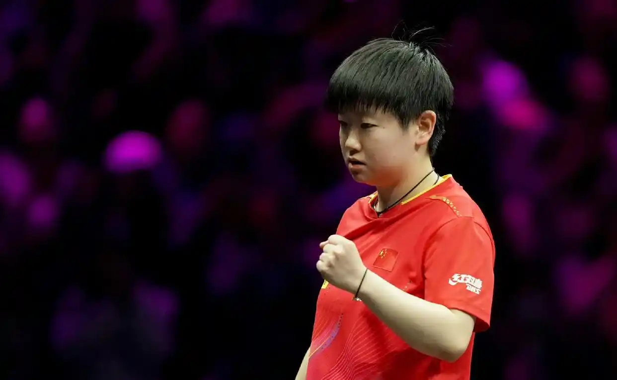 选手拼尽全力，奋战争夺佳绩的简单介绍