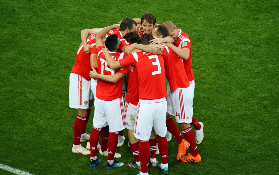 雷火电竞合作-哥伦比亚逆转罗马，萨拉赫扛起全队