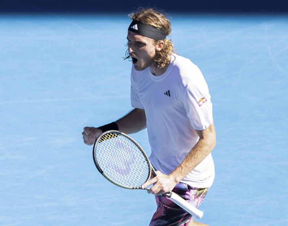 澳网轻取年终总决赛,西西帕斯统治全场 澳网轻取年终总决赛,西西帕斯统治全场