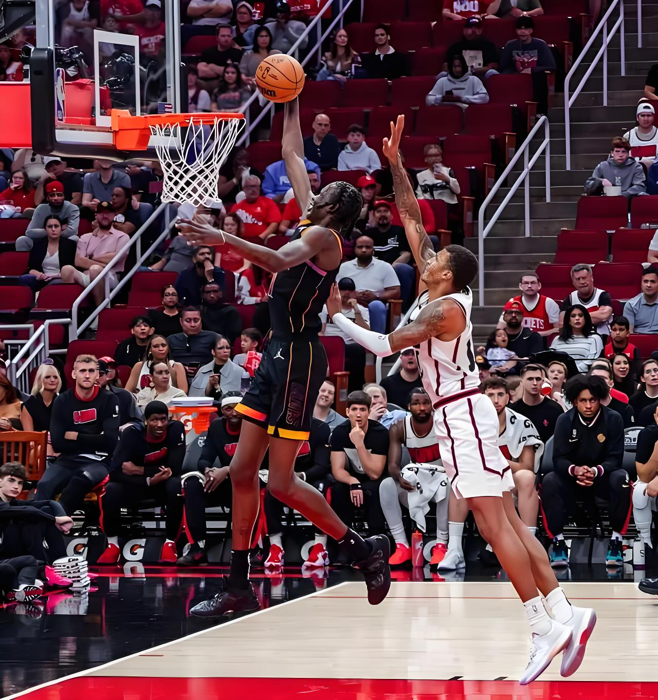 热火险胜马刺，拉文状态火热