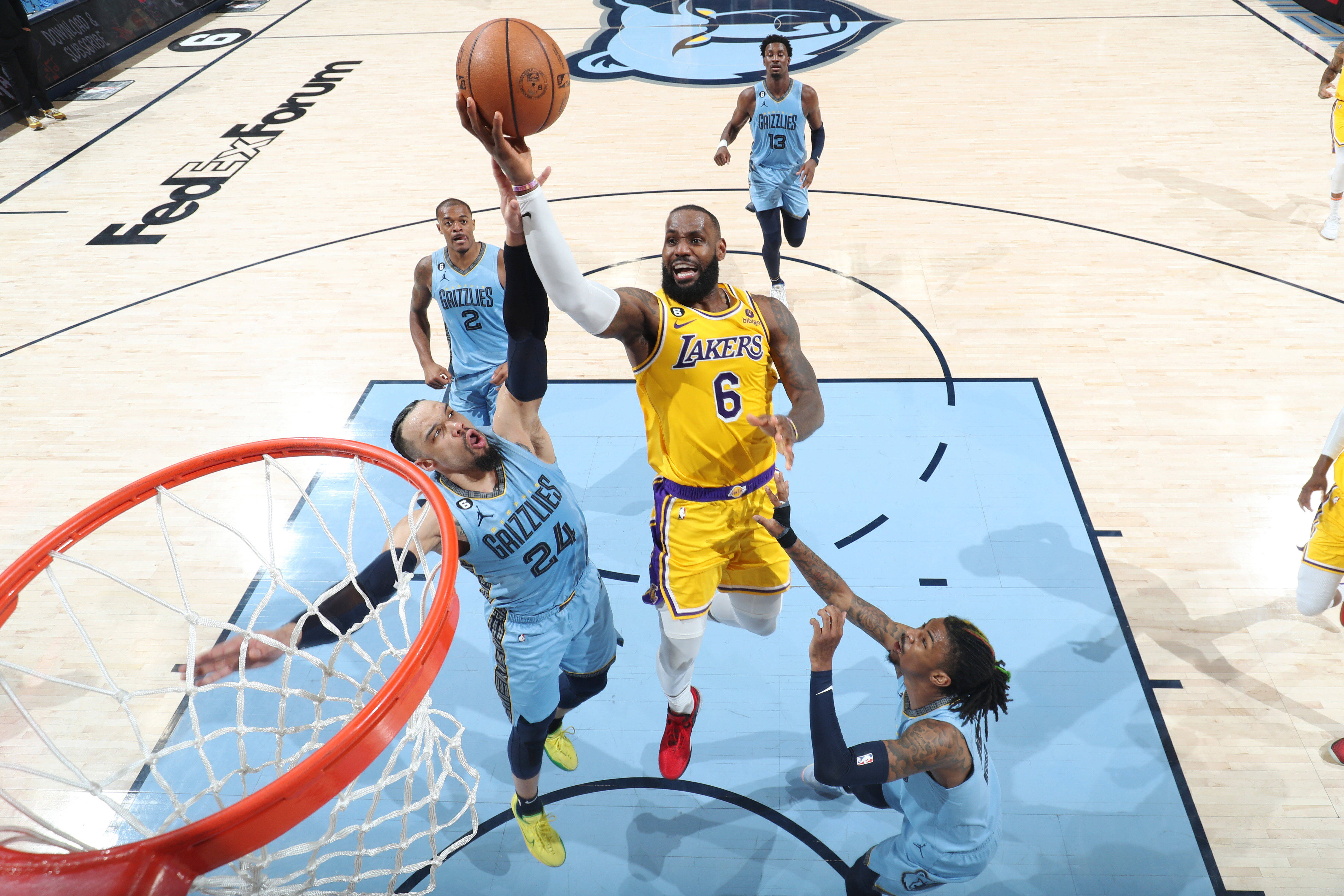 湖人绝杀鹈鹕，莫兰特关键制胜